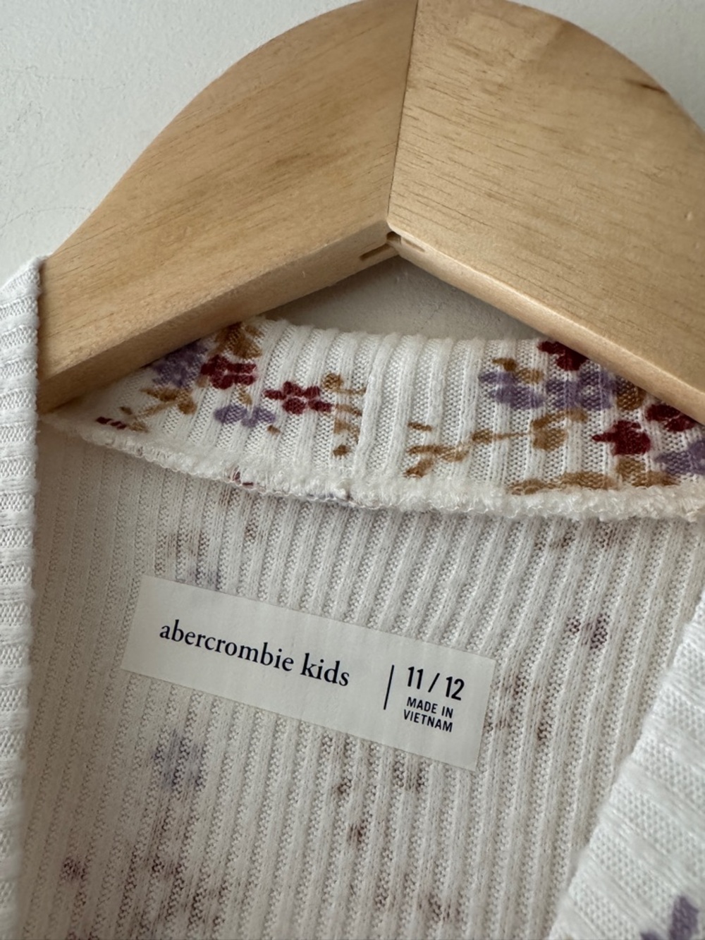 Abercrombie Girls Ribbed Floral Long Sleeve Top - Picture 5 of 5